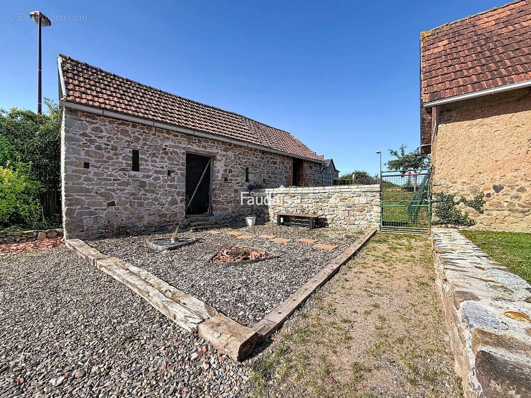 Maison 183 m² à Cavigny  - photo 3