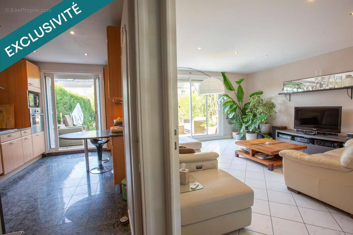 Photo 5 - Maison à LE MESNIL-SAINT-DENIS