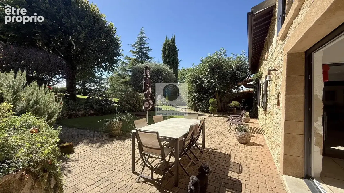 Propriété de caractère avec piscine - photo 6