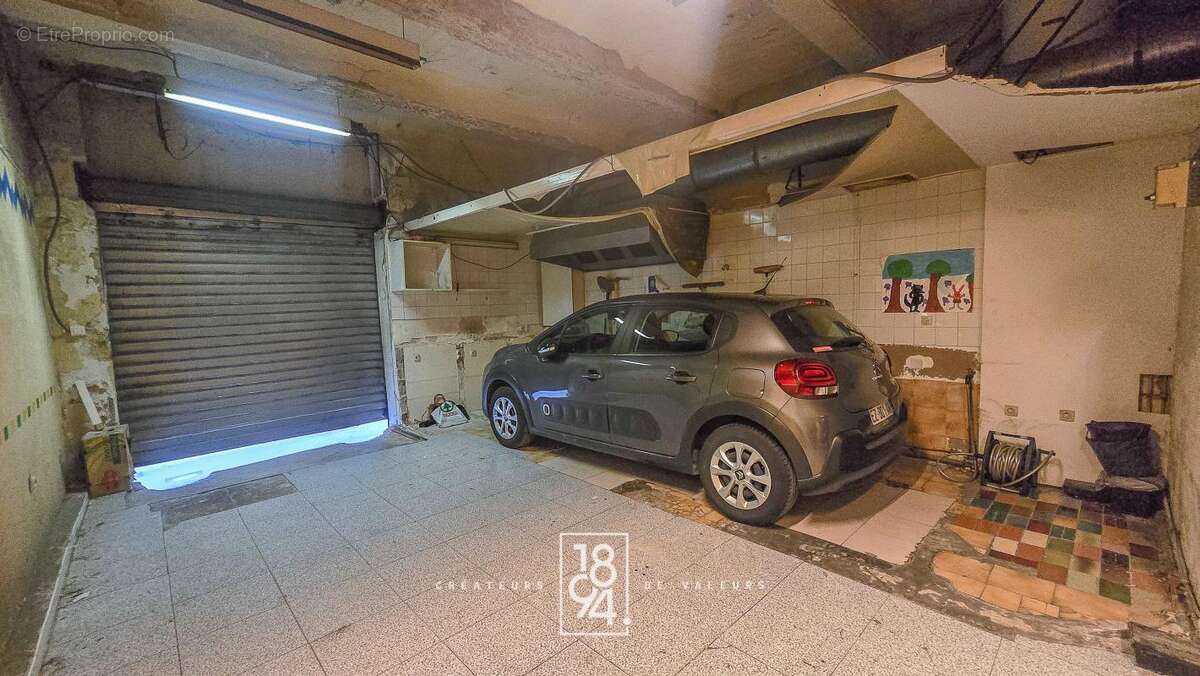 Commerce à MARSEILLE-6E