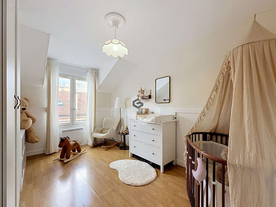 Appartement 87 m² à Reims  - photo 6