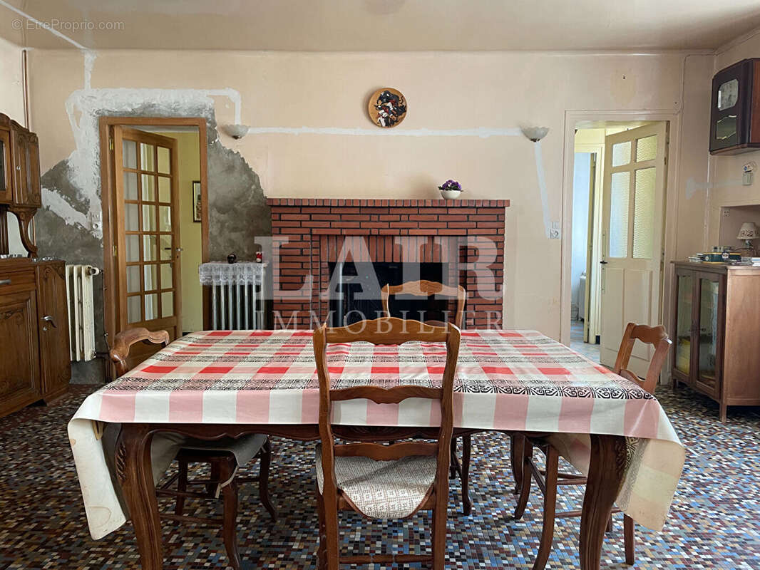 Maison à MAUVES-SUR-HUISNE