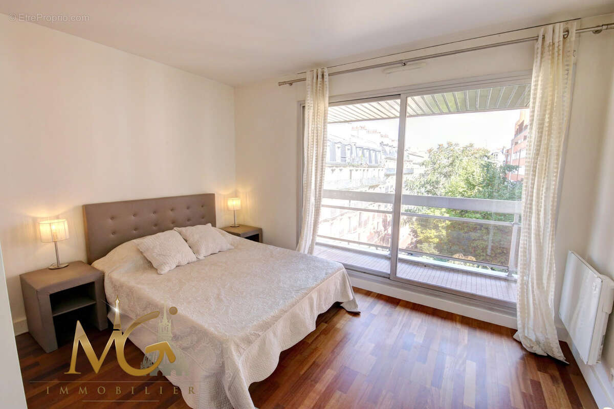 Appartement à PARIS-17E