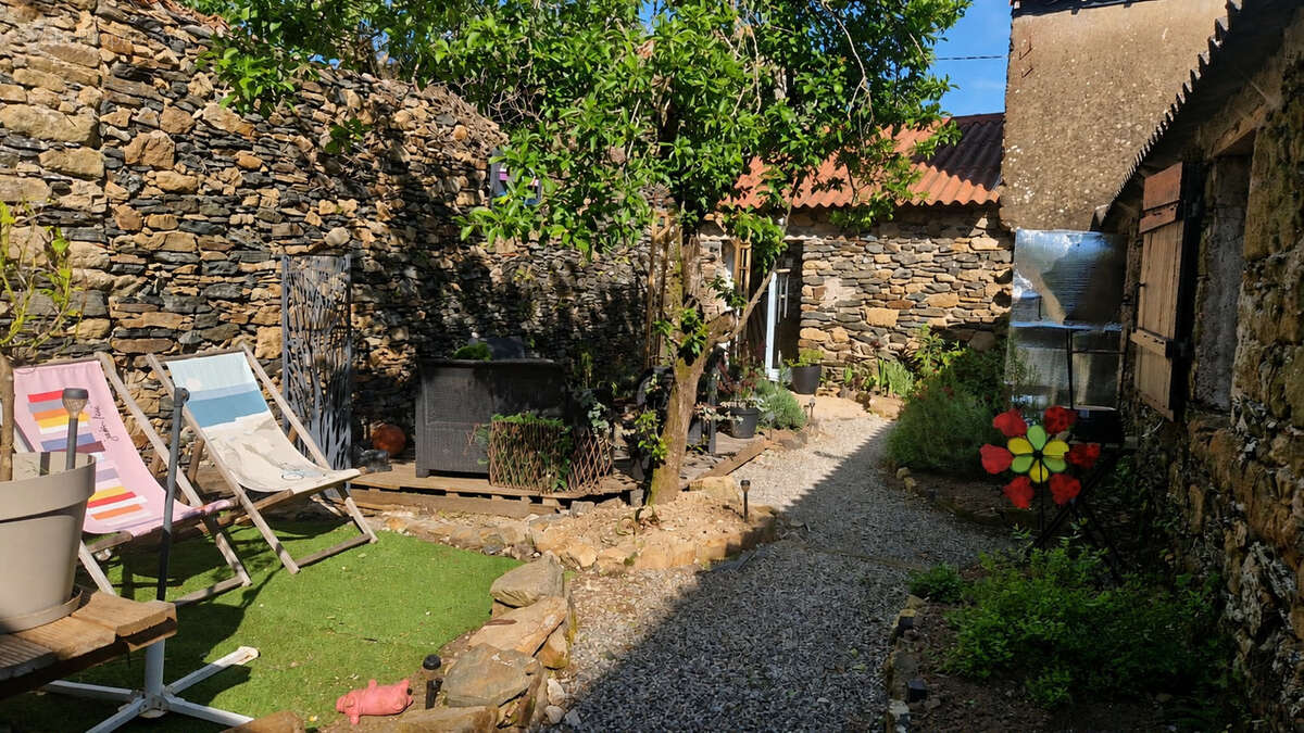 Maison à FROSSAY