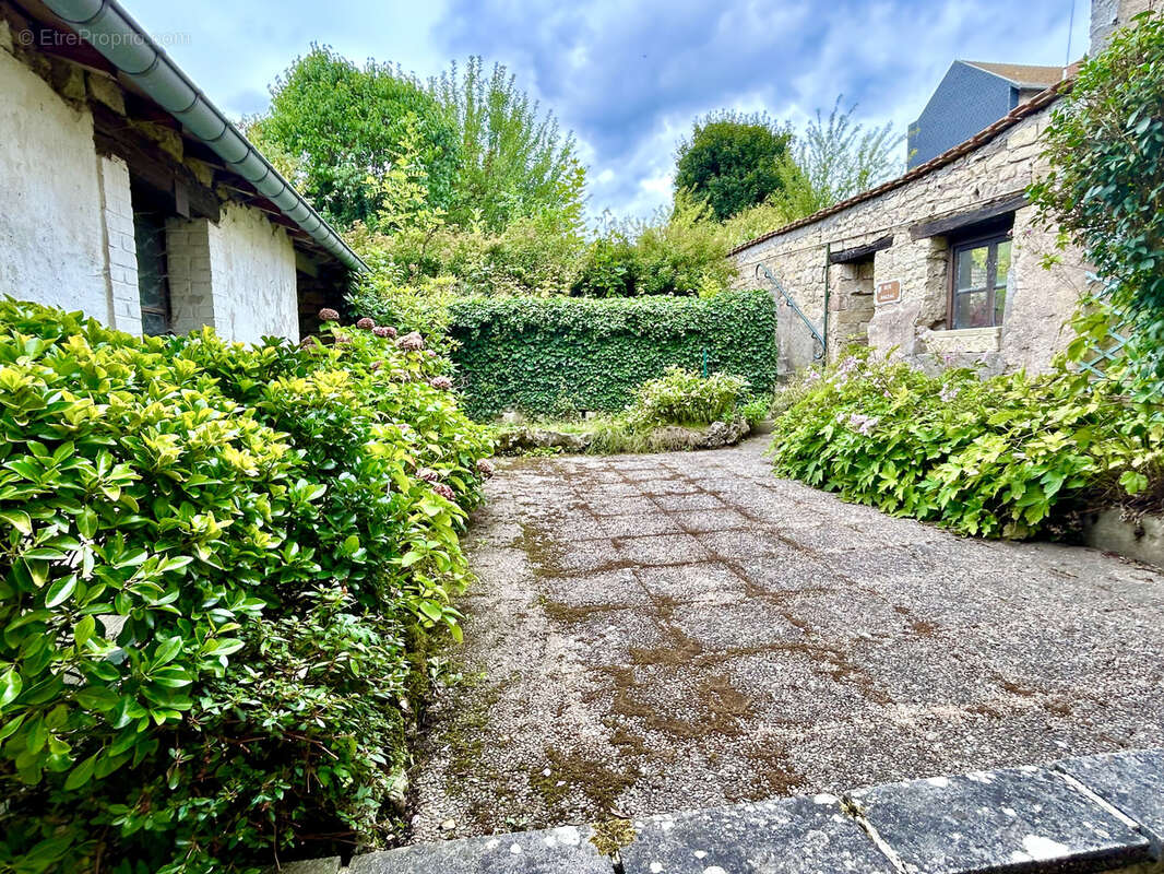 Maison à CONTREXEVILLE