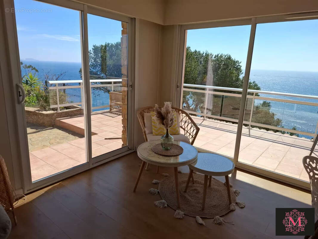 Maison 135 m² à Ensues-La-Redonne  - photo 8