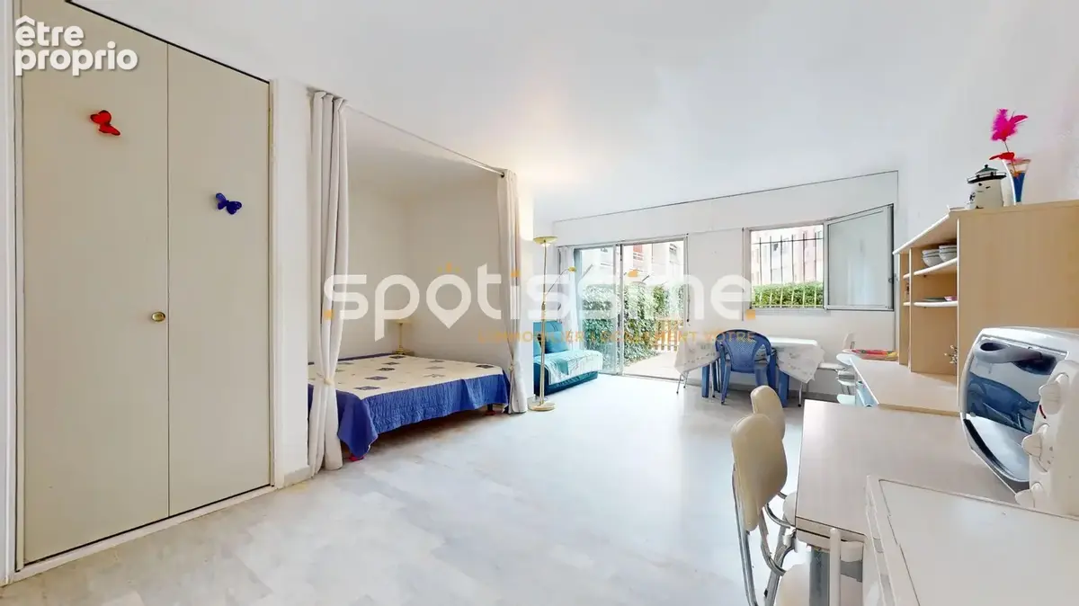 Cap d'Agde  Centre Port  Grand studio cabine en rez-de-jardin avec 22 m² d'extérieur - photo 3