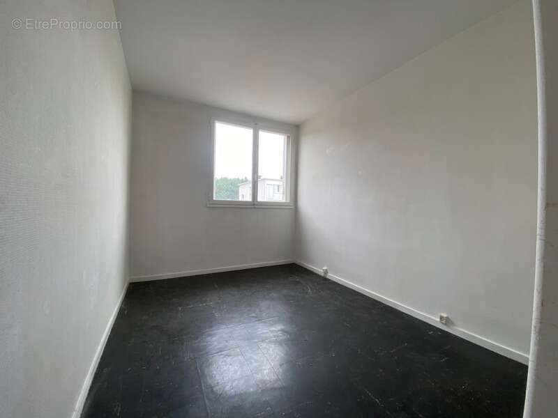 Appartement à SAINT-CYR-SUR-LOIRE