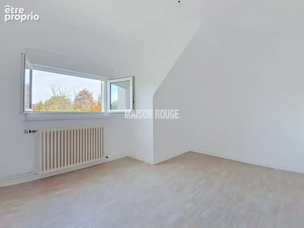 Coup de coeur à PLOUFRAGAN - Maison rénovée, au calme en impasse, avec garage, sous-sol complet et jardin clos - photo 11
