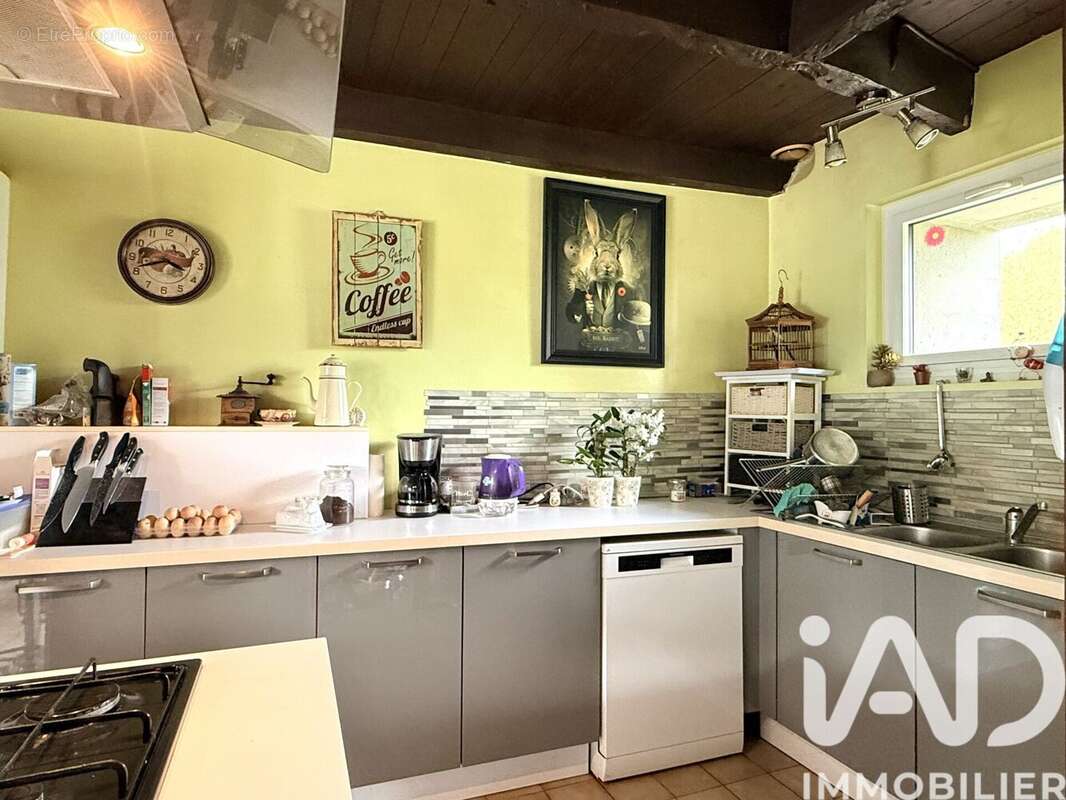 Maison 61 m² à Saint-Glen  - photo 2