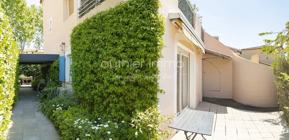 Appartement à MOUANS-SARTOUX