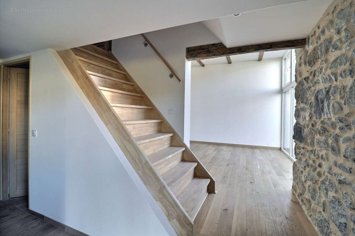 Maison 114 m² à Douvaine  - photo 7