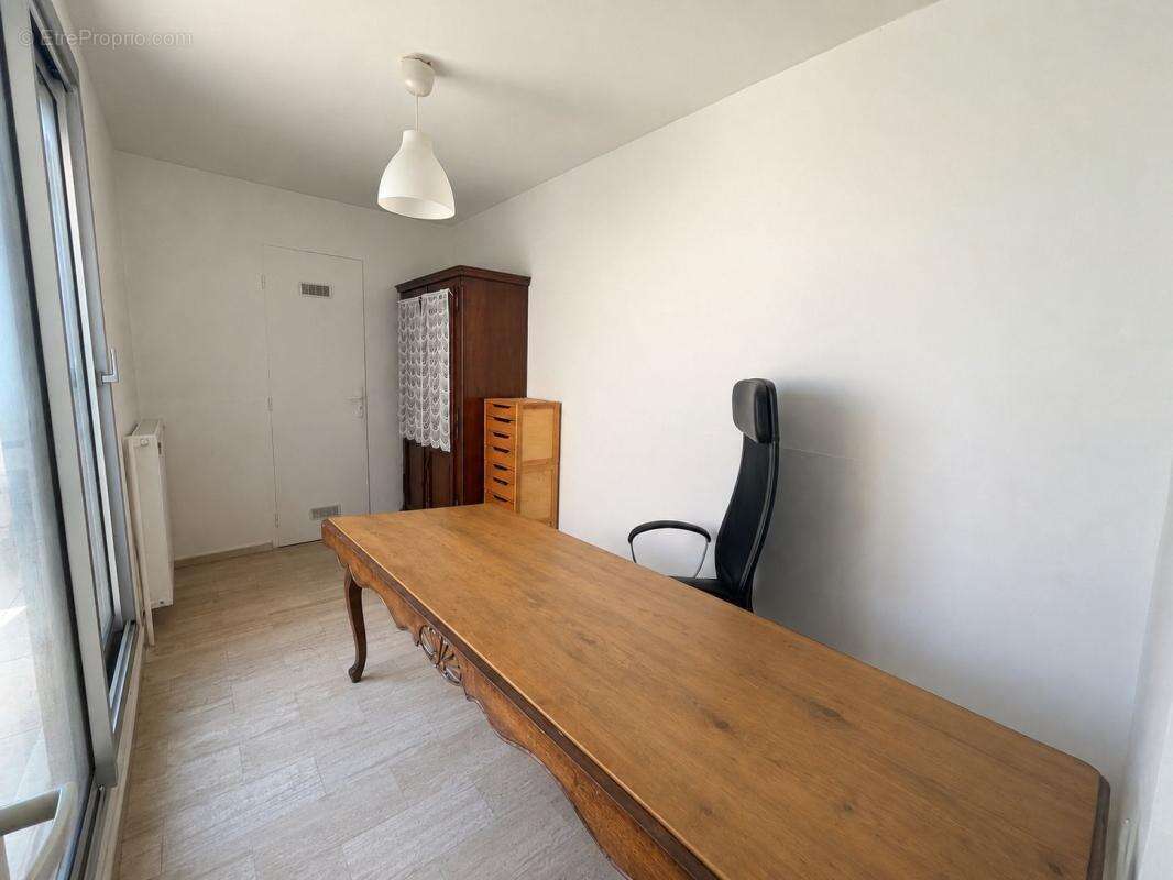 Appartement T3 traversant, climatisé avec terrasse et vue Bassin de Thau - photo 8