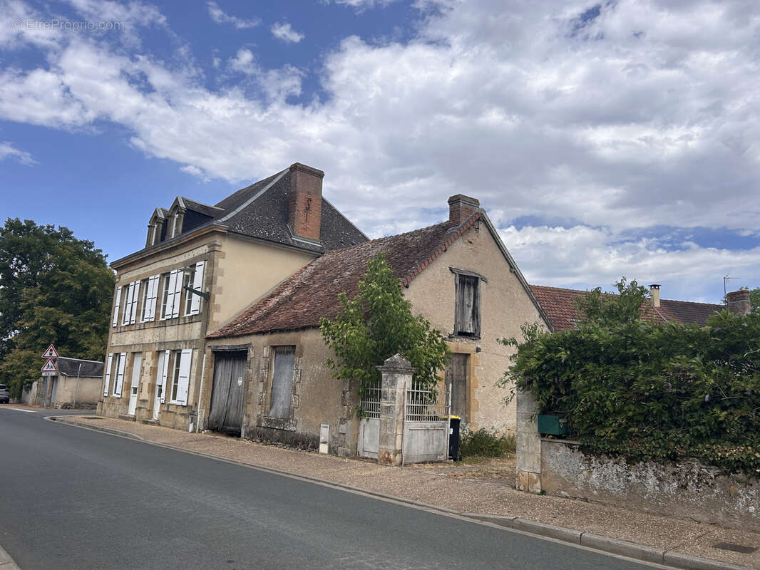 A VENDRE - Maison 5 pièces avec jardin et dépendances à Prissac - photo 23