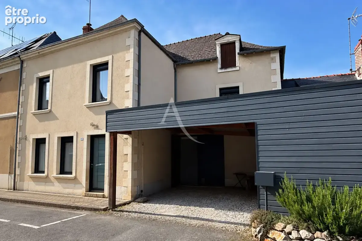 Maison à MENIL