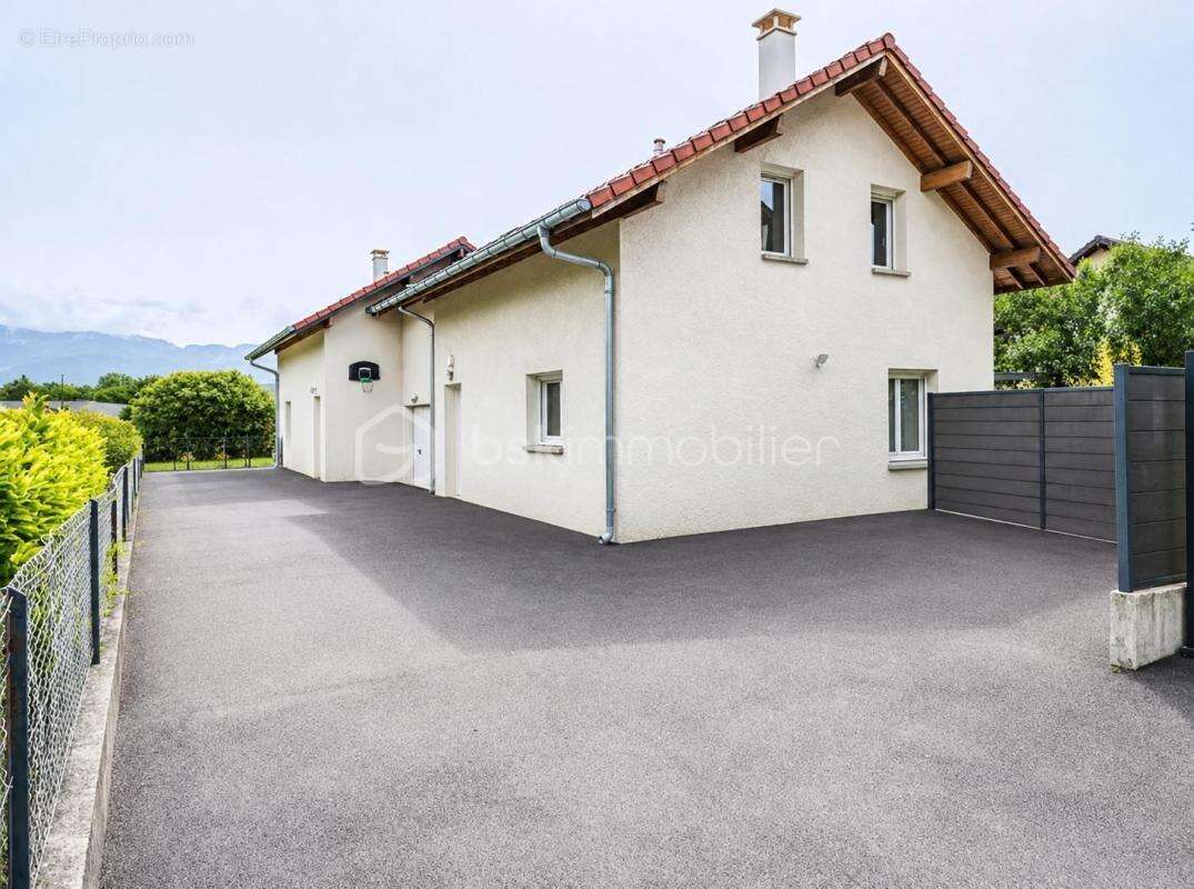 Maison 5 pièces 82 m² à vendre à Poisy (74330) - photo 5
