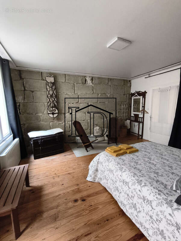 CHAMBRE 1 sur TERRASSE 1er - Maison à LAUZUN