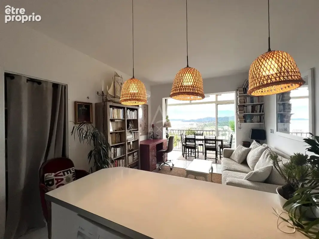 Bel appartement T2 vue mer exceptionnelle - Le Lavandou (83) - photo 4