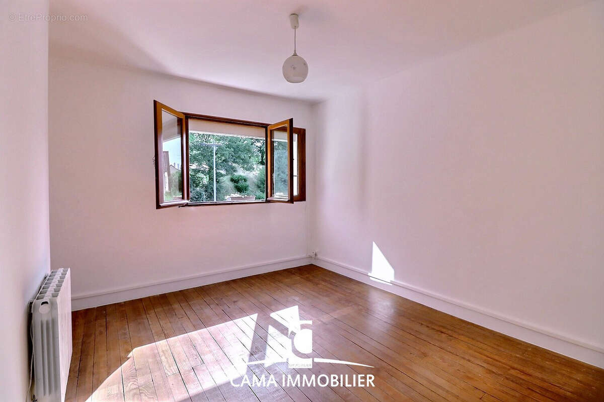 Maison 5 pièces avec garage - proche gare - photo 6