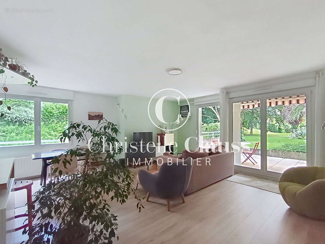 Appartement Saint Louis 4 pièce(s) 96.78 m2 - photo 3
