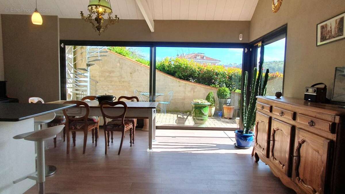 Maison à VILLEFRANCHE-DE-ROUERGUE