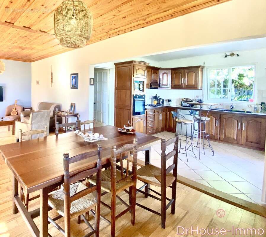 Maison à L&#039;ETANG-SALE