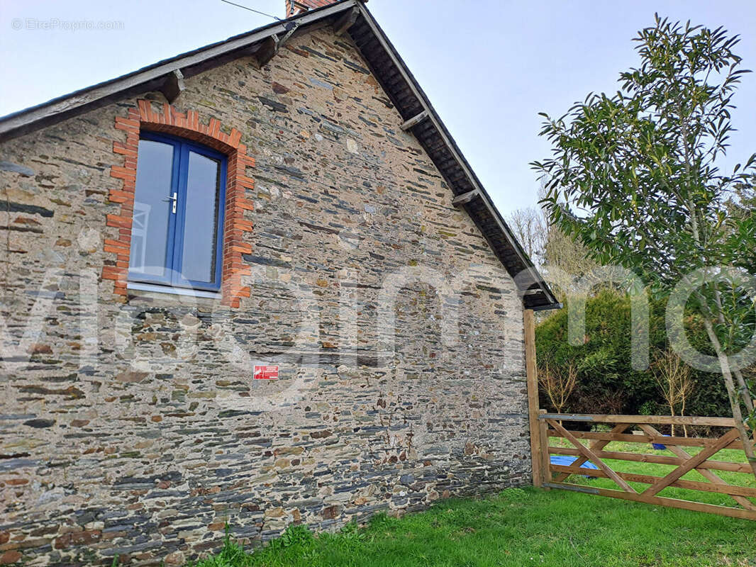 Maison à GRAND-AUVERNE