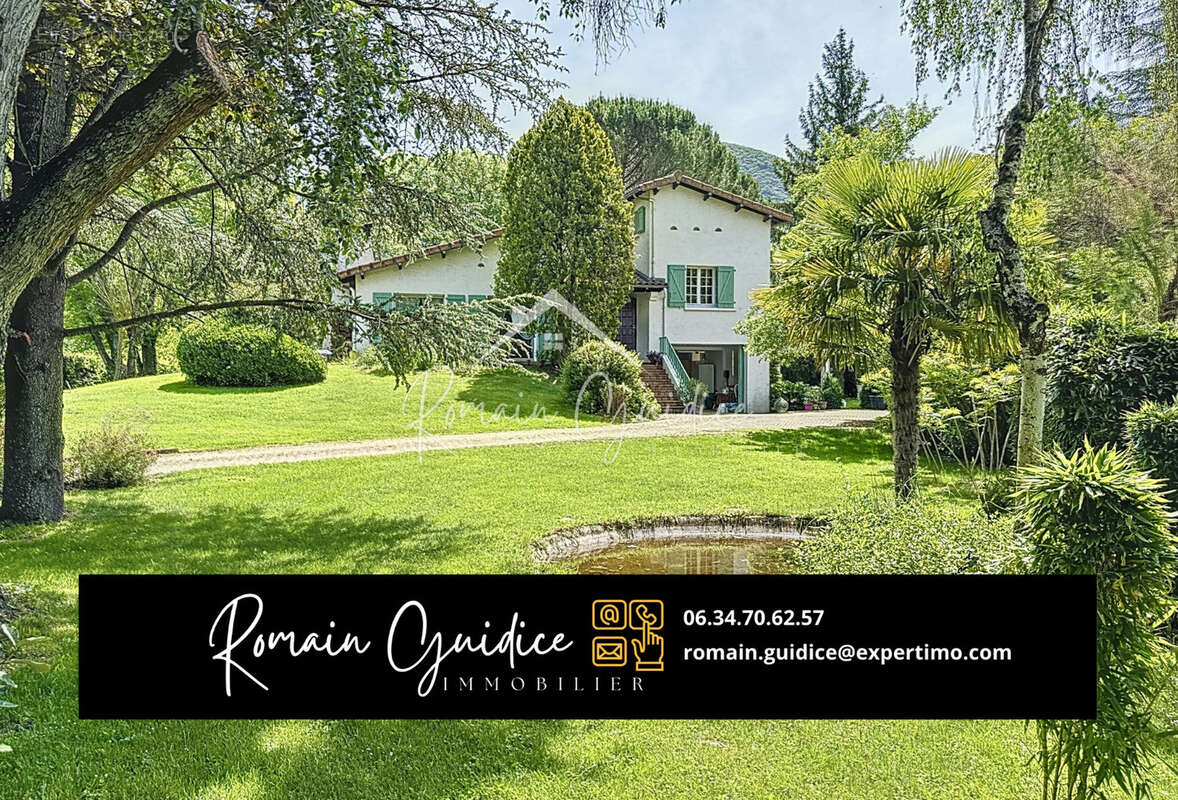 Maison à SAINT-GEORGES-DE-LUZENCON