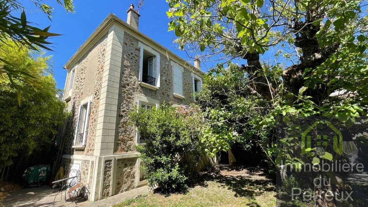 Maison à NEUILLY-PLAISANCE