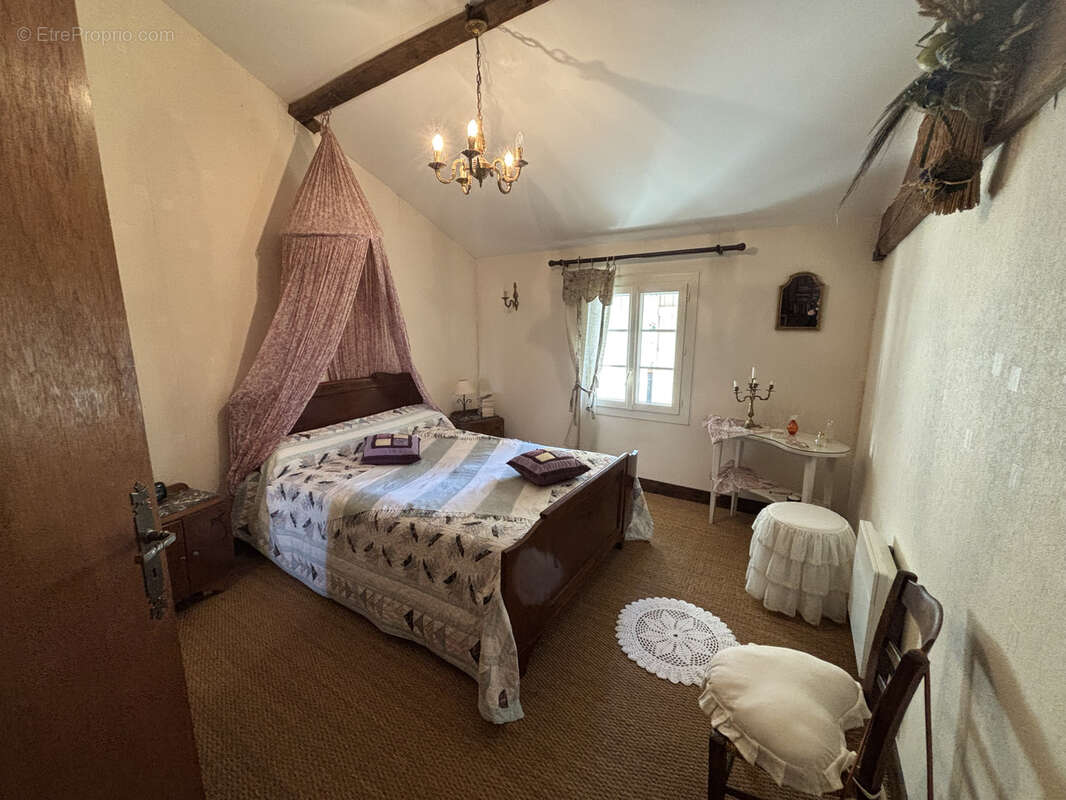 Maison à SAINT-COUTANT