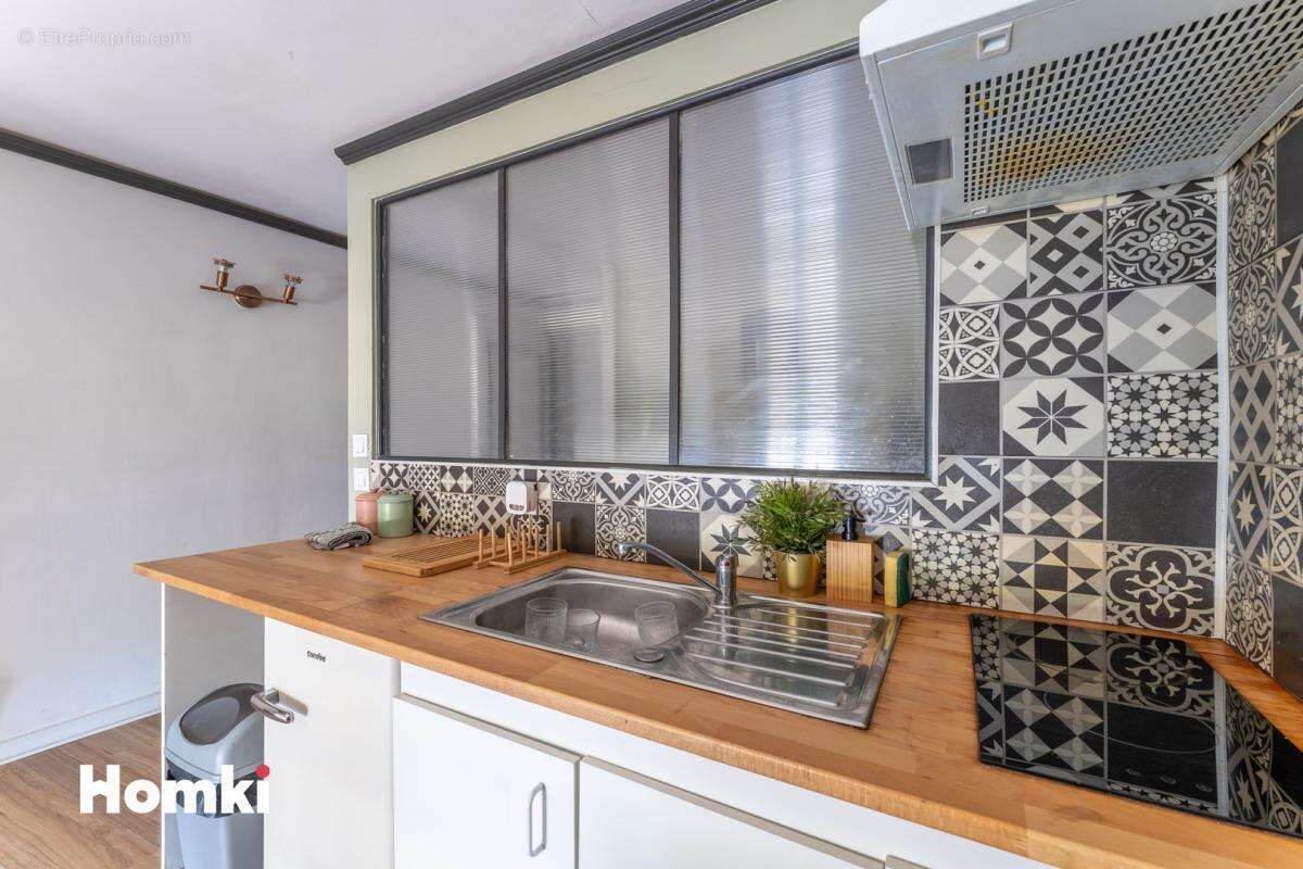 Appartement T1 de 25 m2 à Bordeaux 33000, Rue de la Fusterie - photo 3