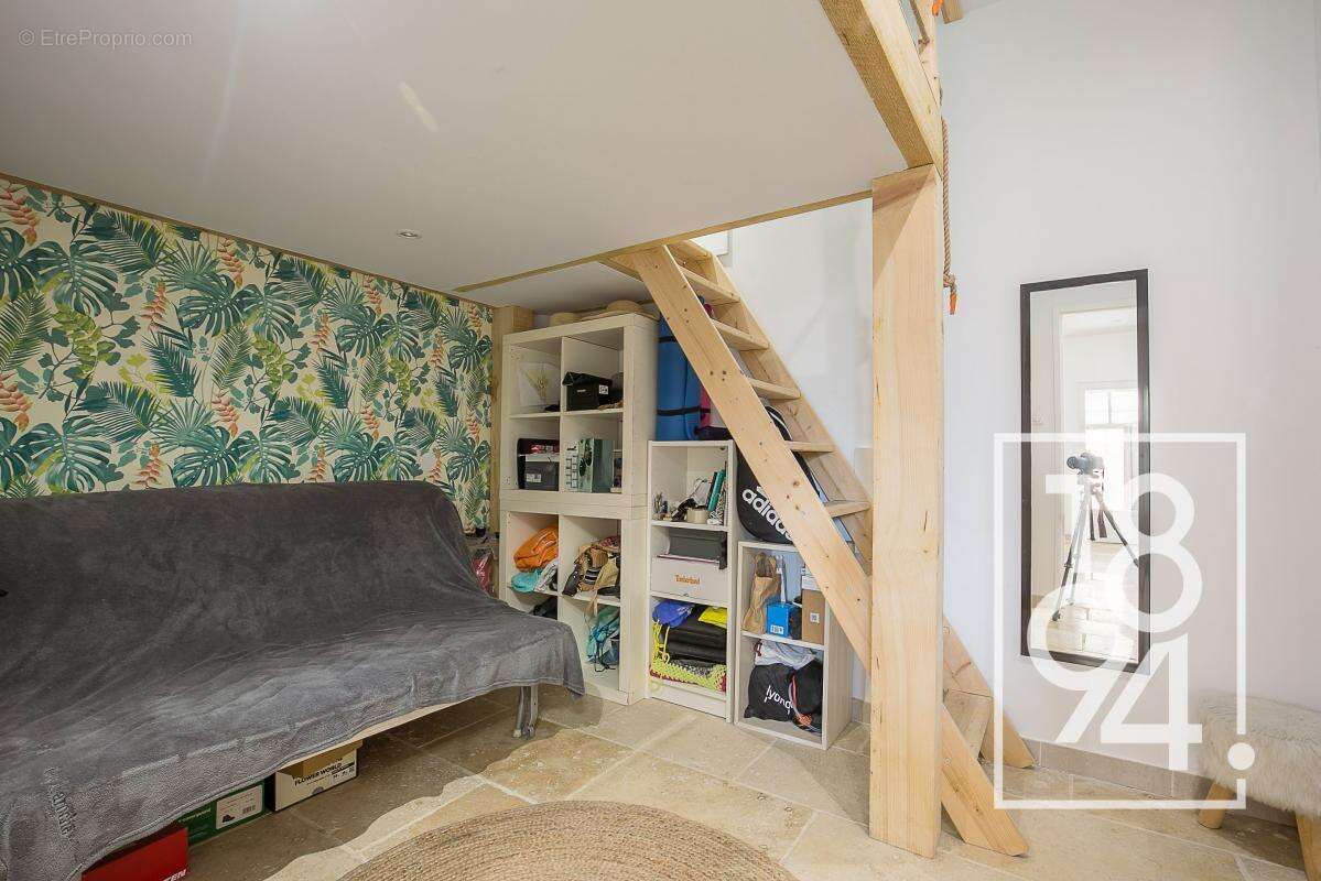 Appartement à MARSEILLE-16E