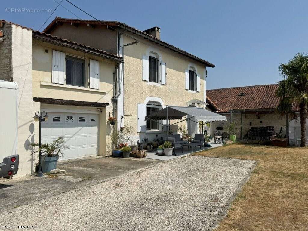 Maison de Campagne Avec 4 Chambres à Loubille - Exclusif à TIC IMMOBILER - photo 27