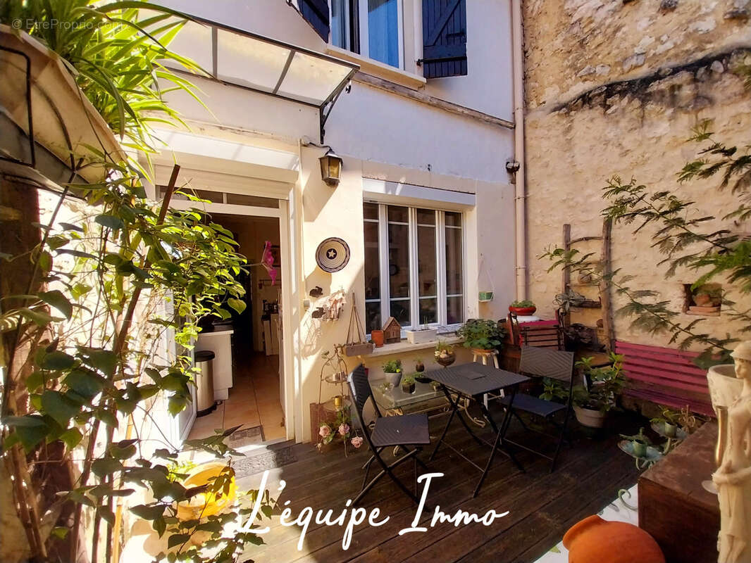 Maison à MAUVEZIN