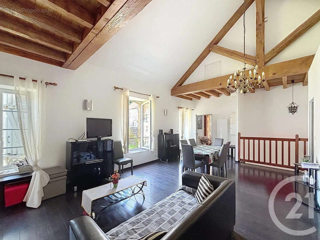 Maison à BAULME-LA-ROCHE