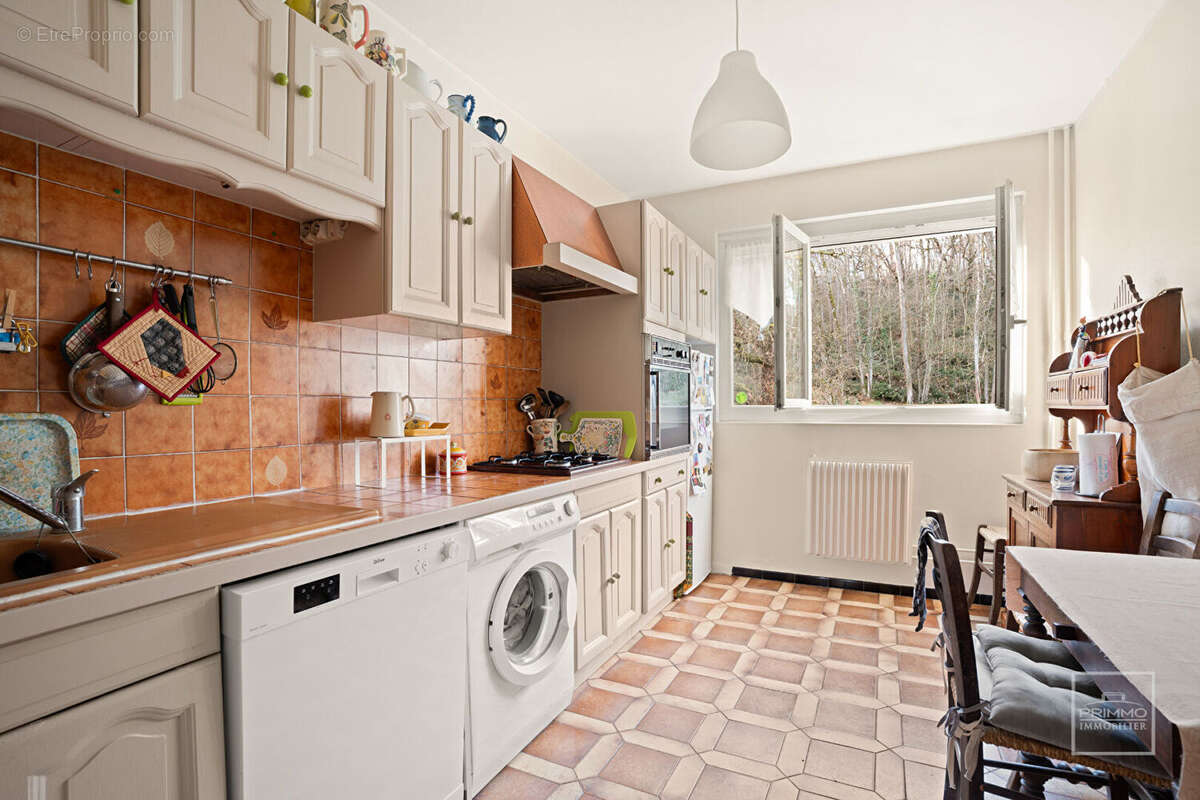 Appartement à NEUVILLE-SUR-SAONE