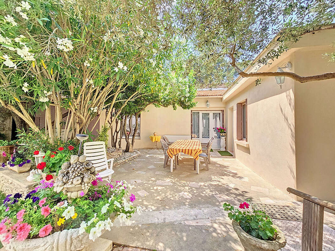 Maison à VILLENEUVE-LES-AVIGNON