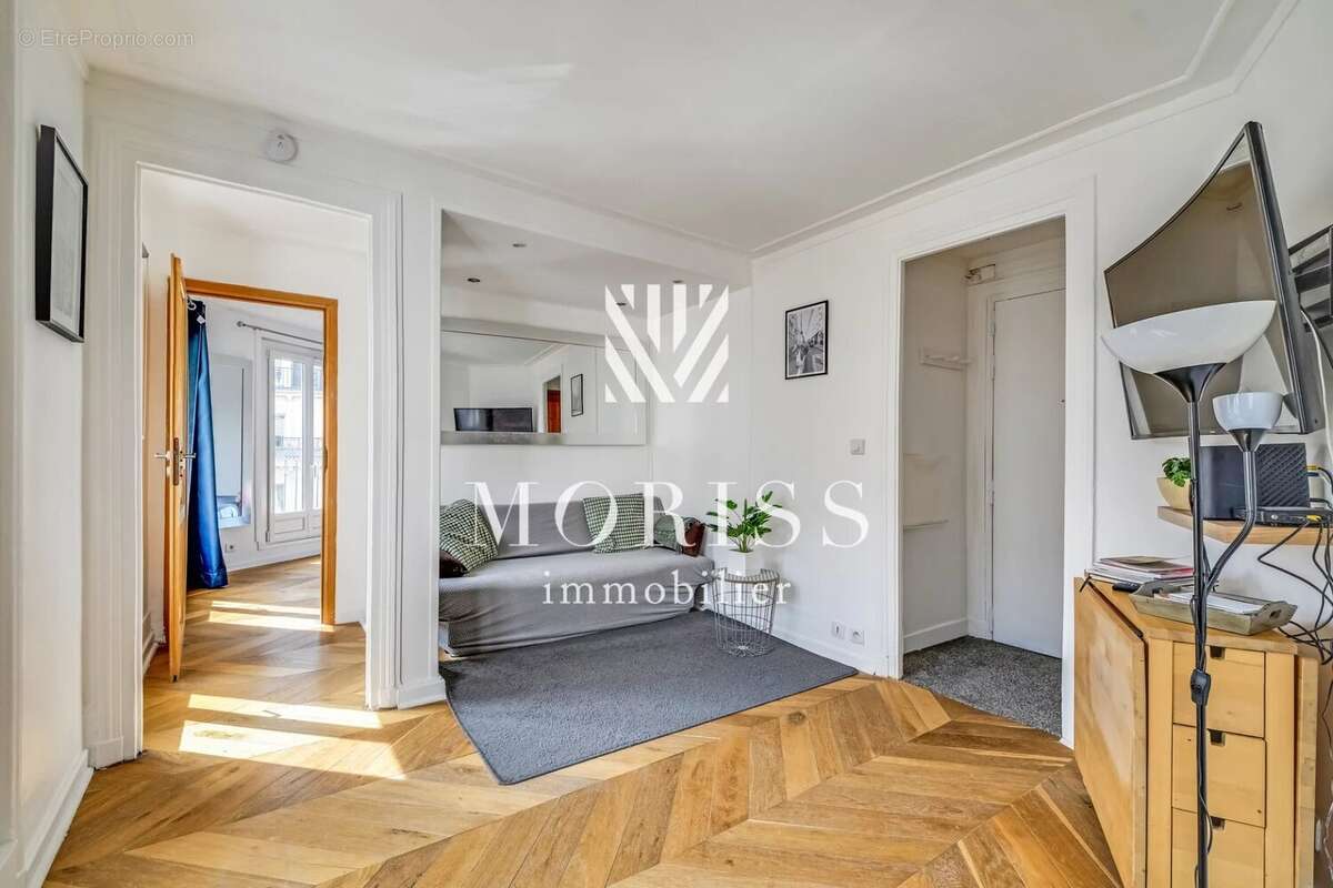 Appartement à PARIS-1E