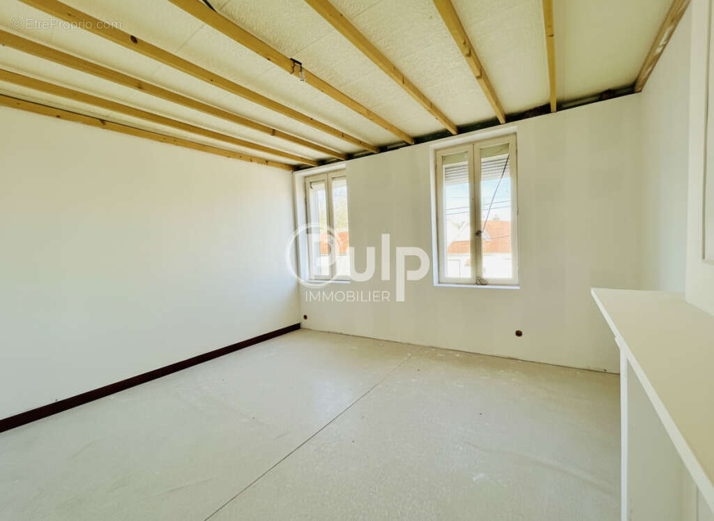 Maison mitoyenne partiellement rénovée - 122 m² - 4 chambres - Inchy-en-Artois - photo 8