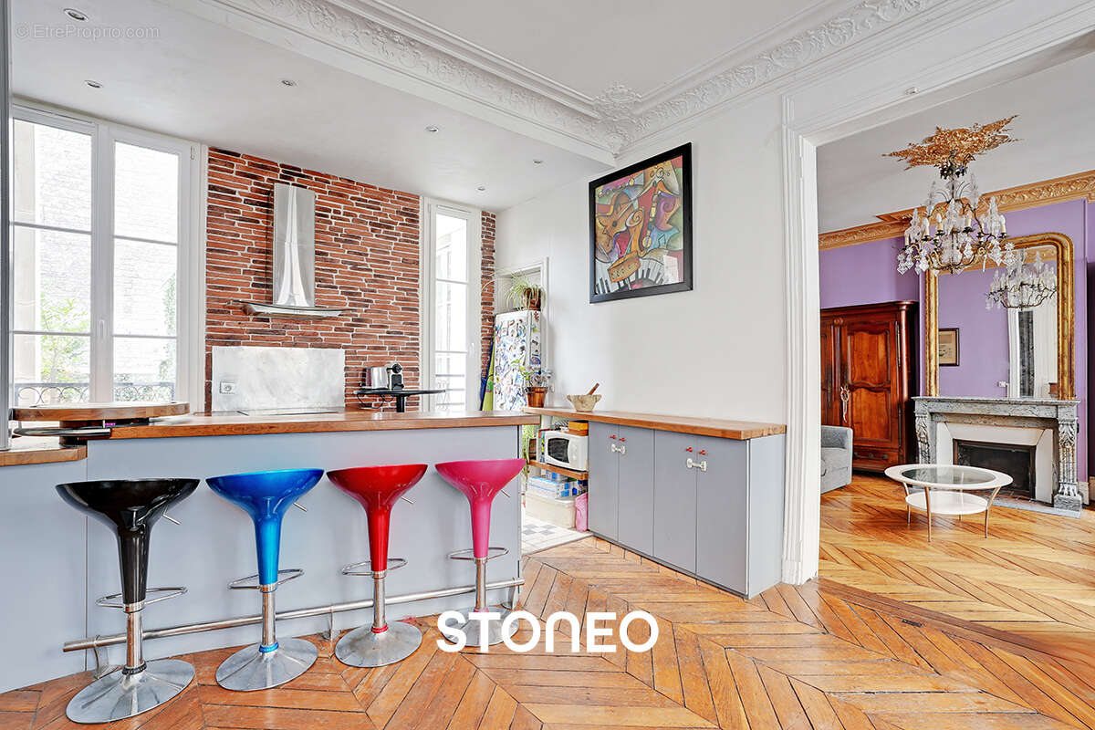 Appartement à PARIS-8E