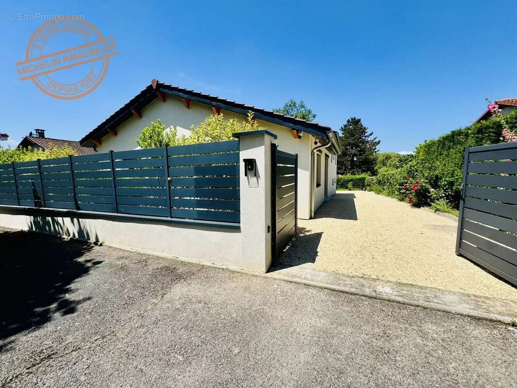 Maison à CHAMPAGNE-AU-MONT-D'OR