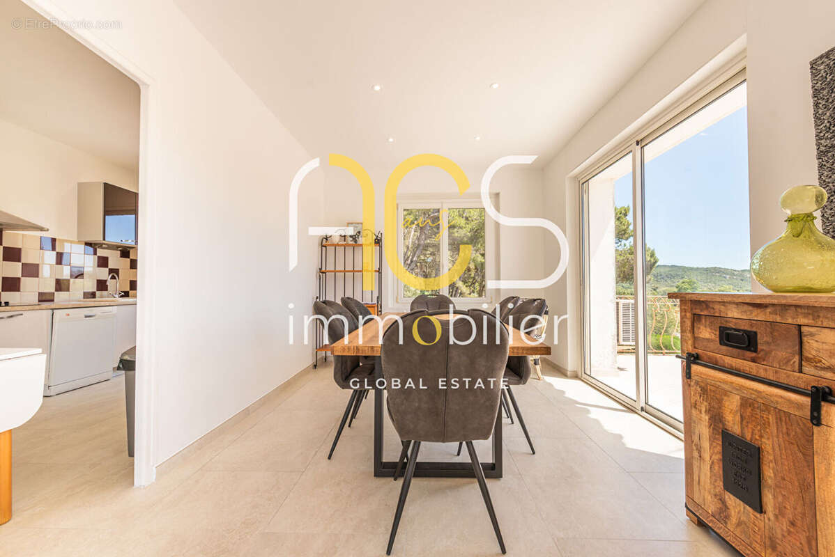 Maison Saint-Julien-Les-Martigues 4 pièce(s) 103m2 + dépendance 65m2 garage piscine - photo 12