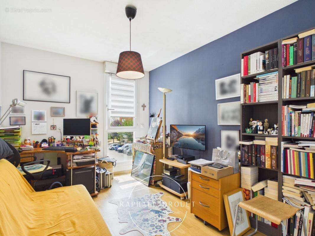 VIENNE – Rue Vimaine – Appartement T3 de 76 m² avec terrasse, résidence récente et sécurisée - photo 7