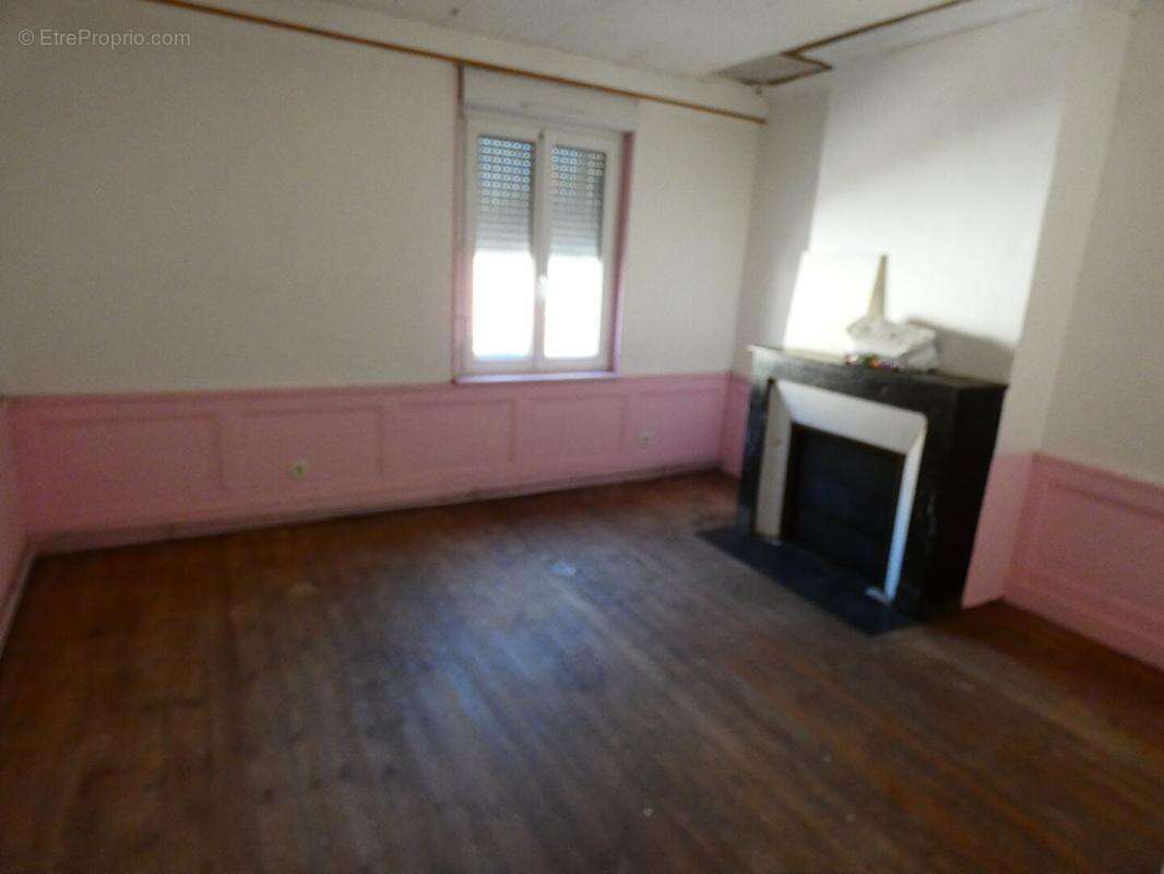 Appartement à IVRY-LA-BATAILLE