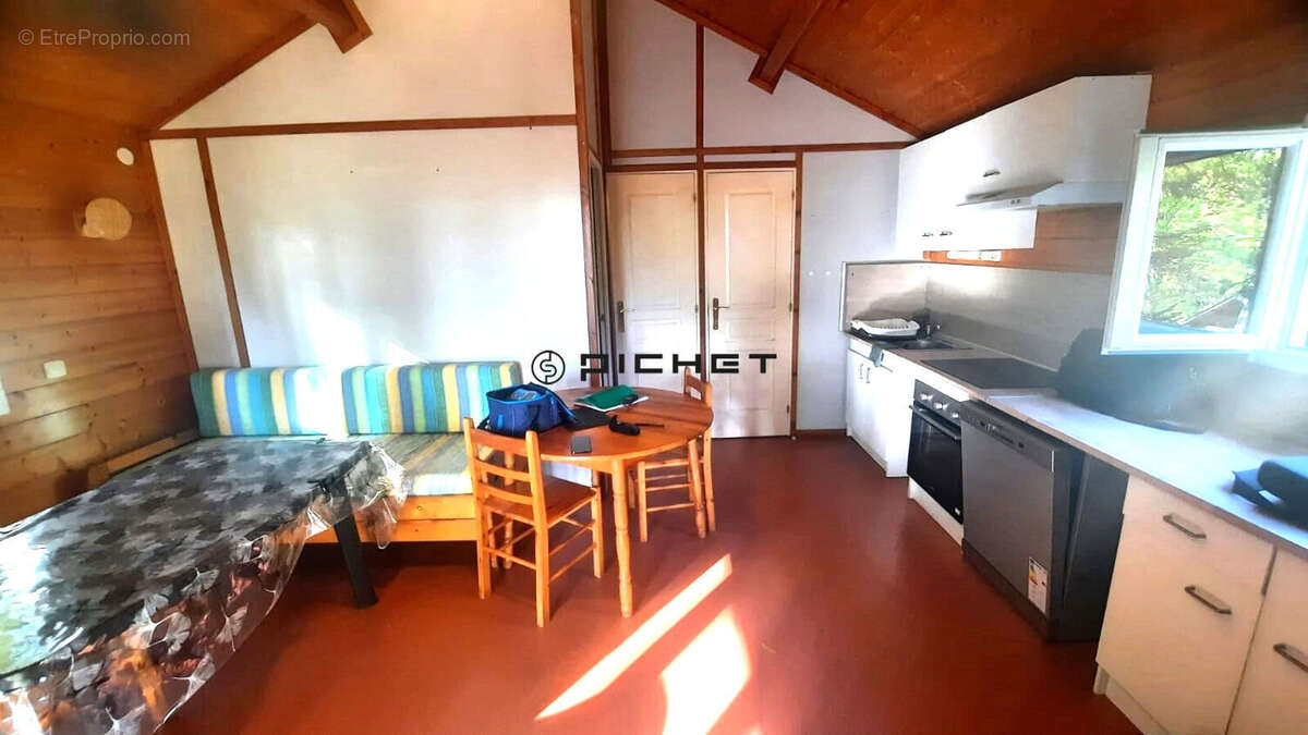 Maison à LISSAC-SUR-COUZE