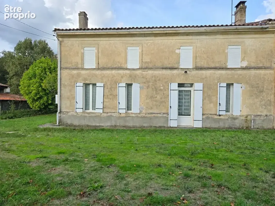  CARTELÈGUE — Une maison de campagne à réinventer - photo 1