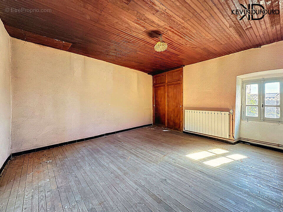 Maison de village 115m² avec une cour intérieure à LES VANS - photo 5