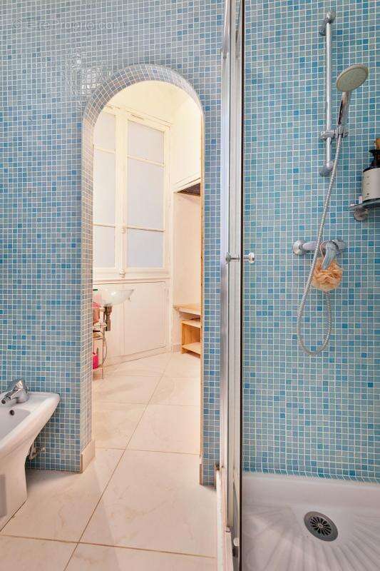 Appartement à PARIS-9E