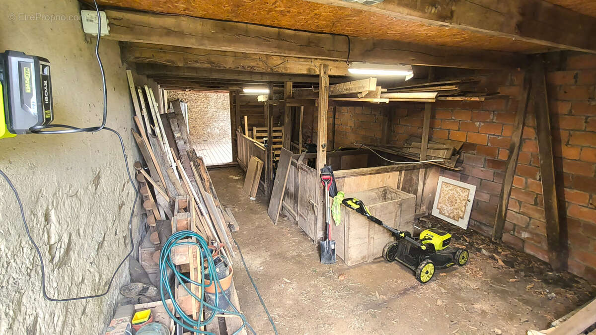 Maison à LA CROISILLE-SUR-BRIANCE