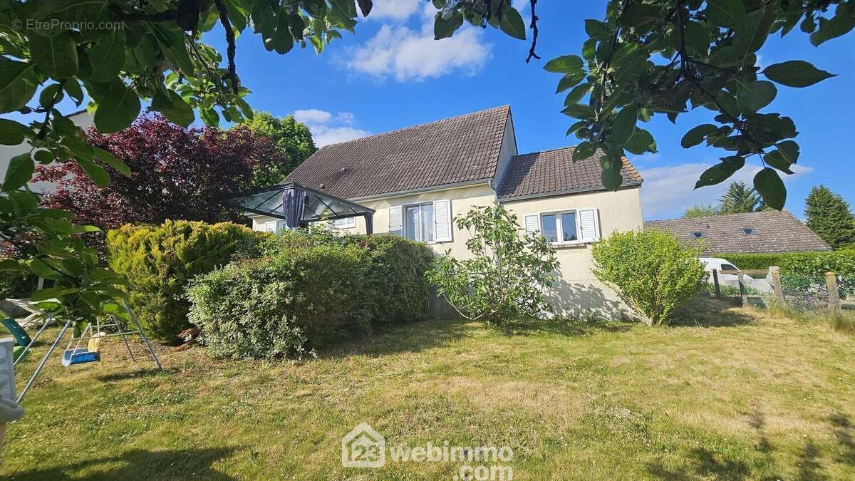 Bienvenue dans cette jolie maison de plain-pied.